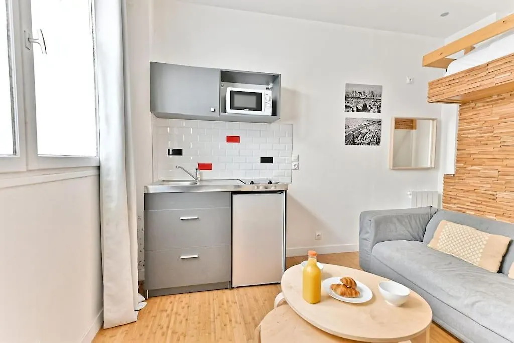 Charmant Studio Avec Mezzanine Boulevard Voltaire باريس شقة